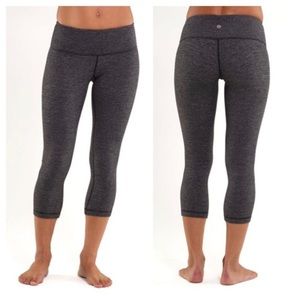 Lululemon gray black cropped wunder under leggings
